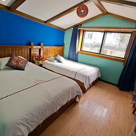Zhangjiajie April Hostel Extérieur photo