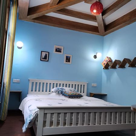 Zhangjiajie April Hostel Extérieur photo