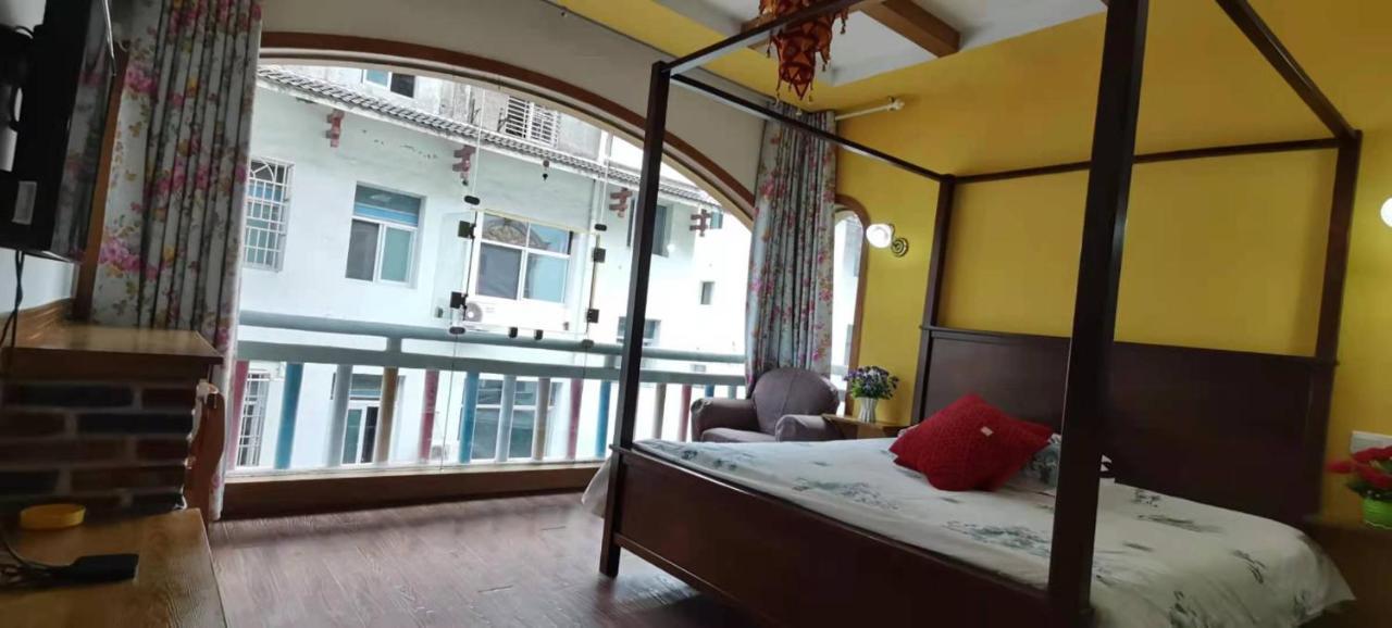 Zhangjiajie April Hostel Extérieur photo