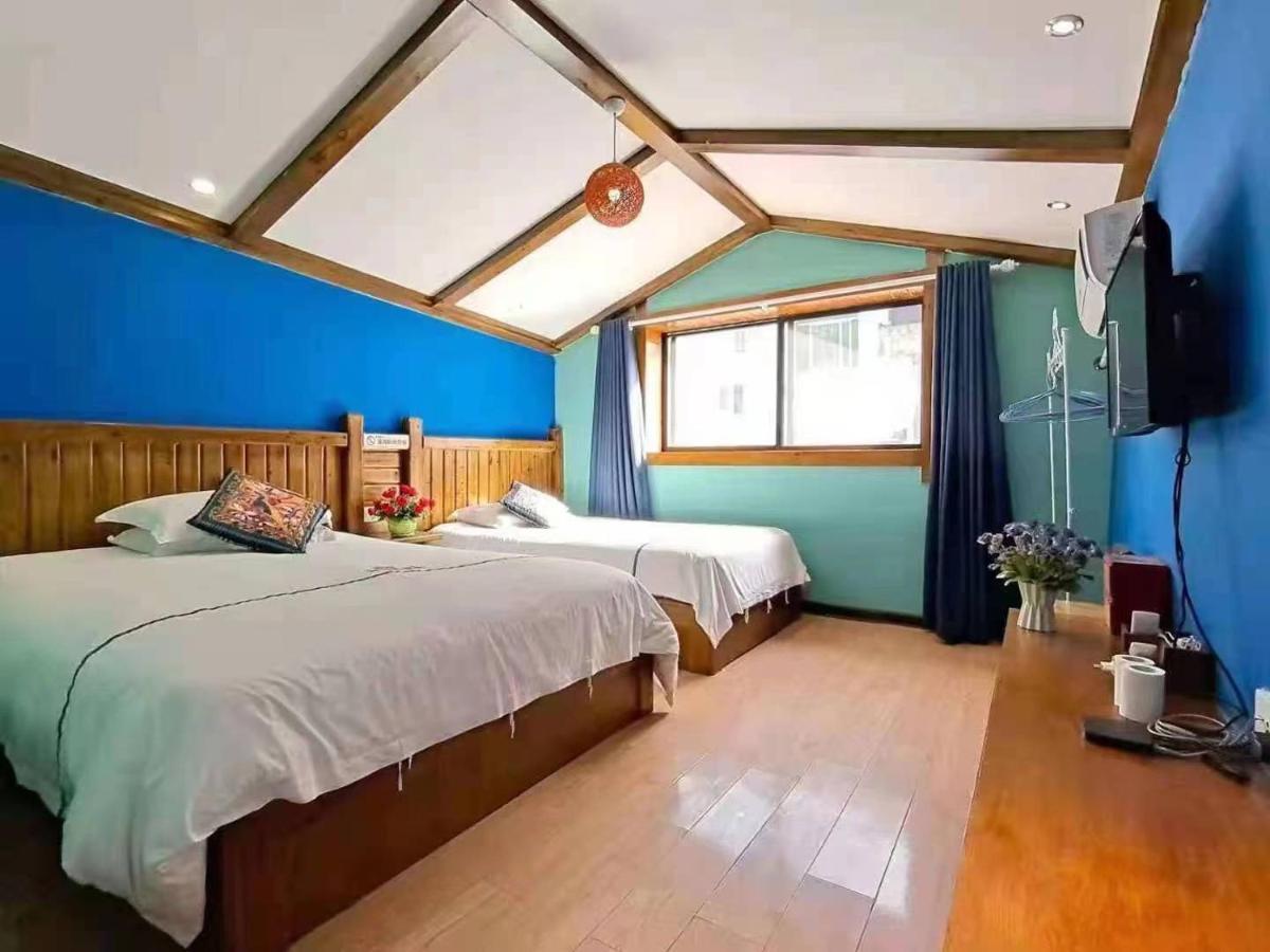 Zhangjiajie April Hostel Extérieur photo