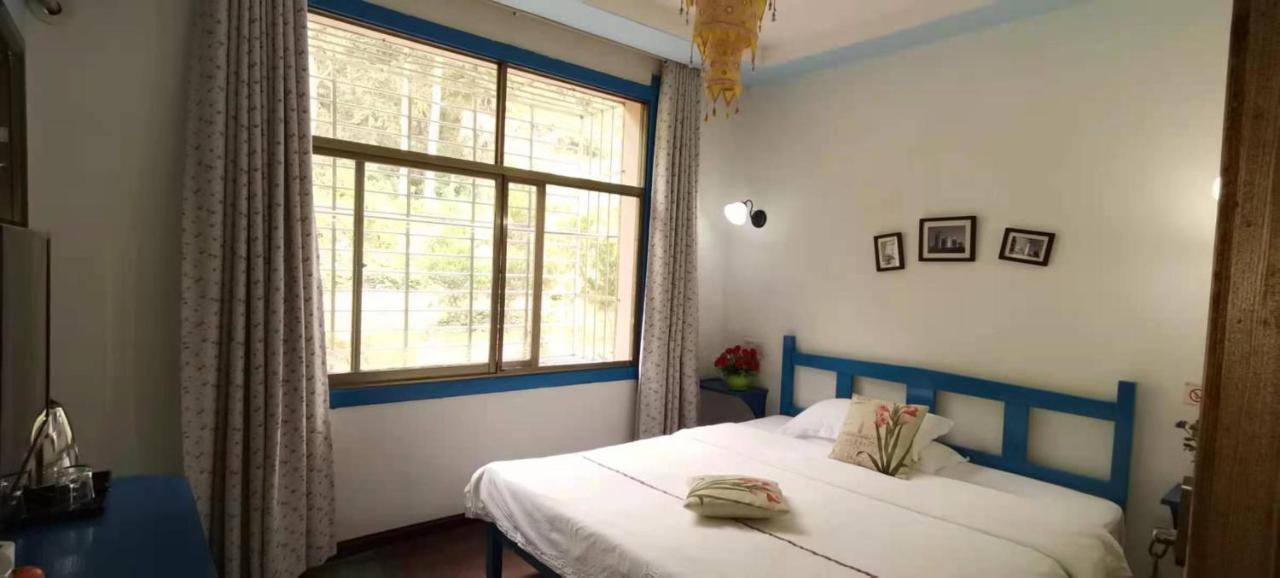 Zhangjiajie April Hostel Extérieur photo