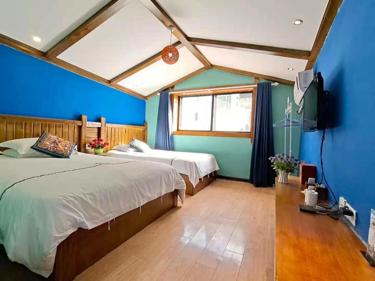 Zhangjiajie April Hostel Extérieur photo