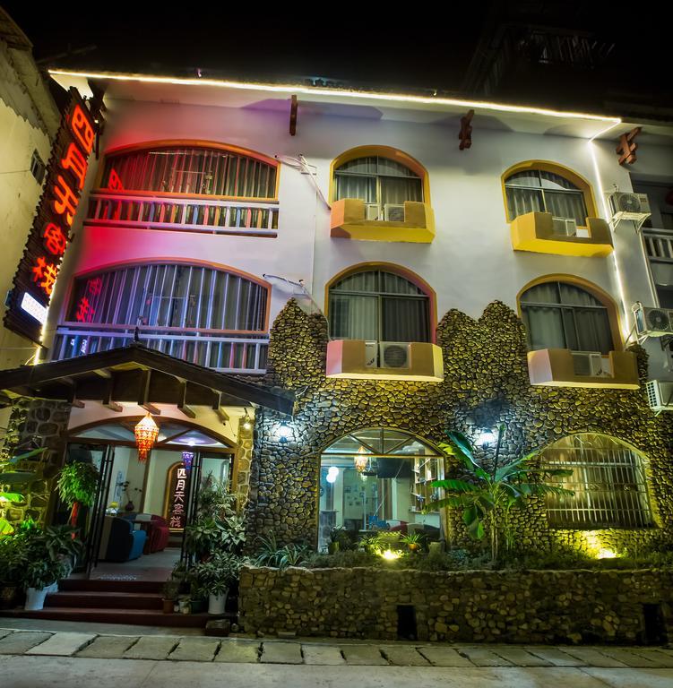 Zhangjiajie April Hostel Extérieur photo