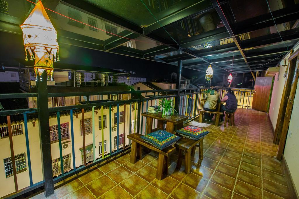 Zhangjiajie April Hostel Extérieur photo
